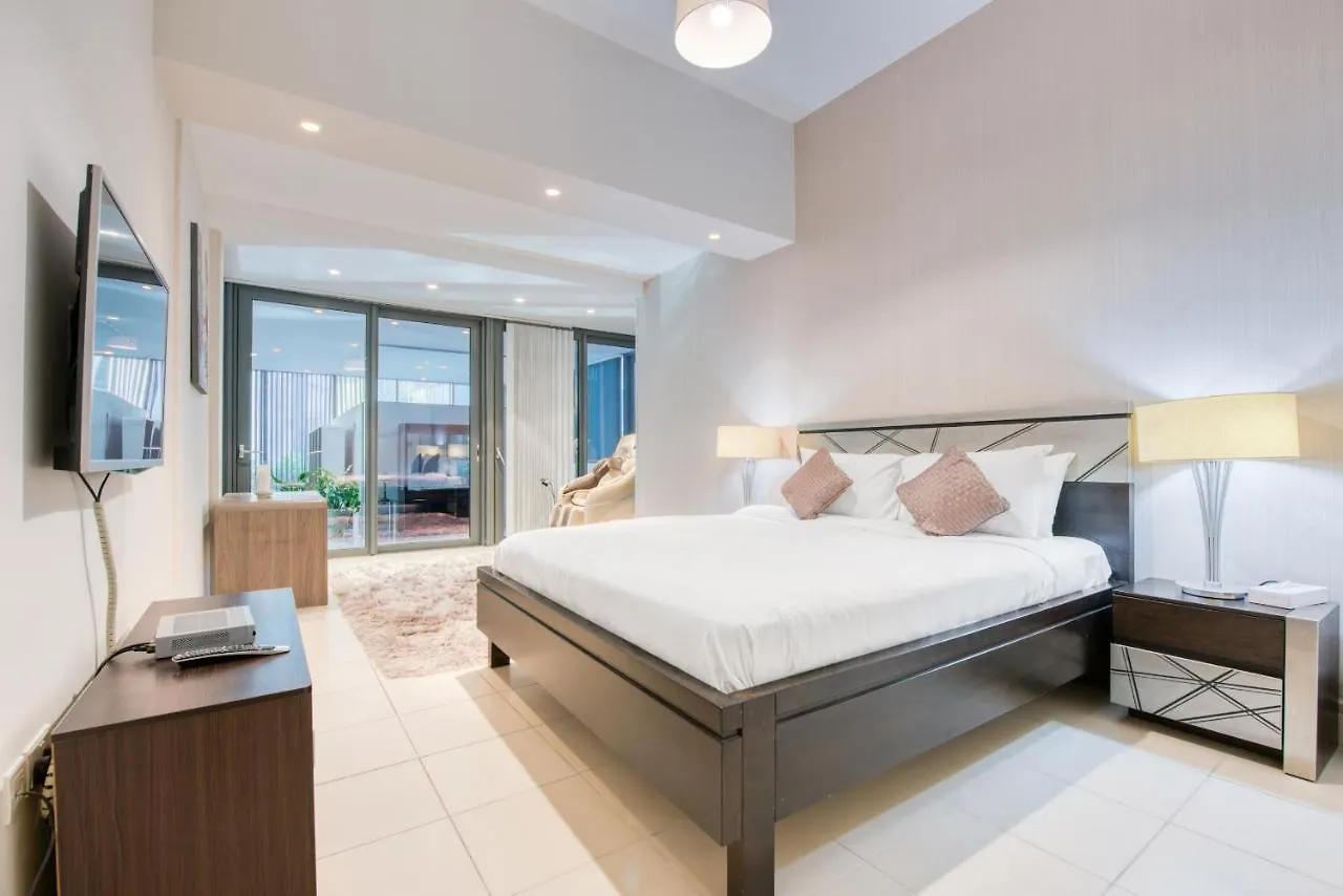 Maison Privee - Big, Bright, Luxury Marina Views Apt Next To Beach Apartment Dubai
